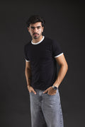 Baby tee REDENTOR Basic Satori black/marfil – vista de tres cuartos