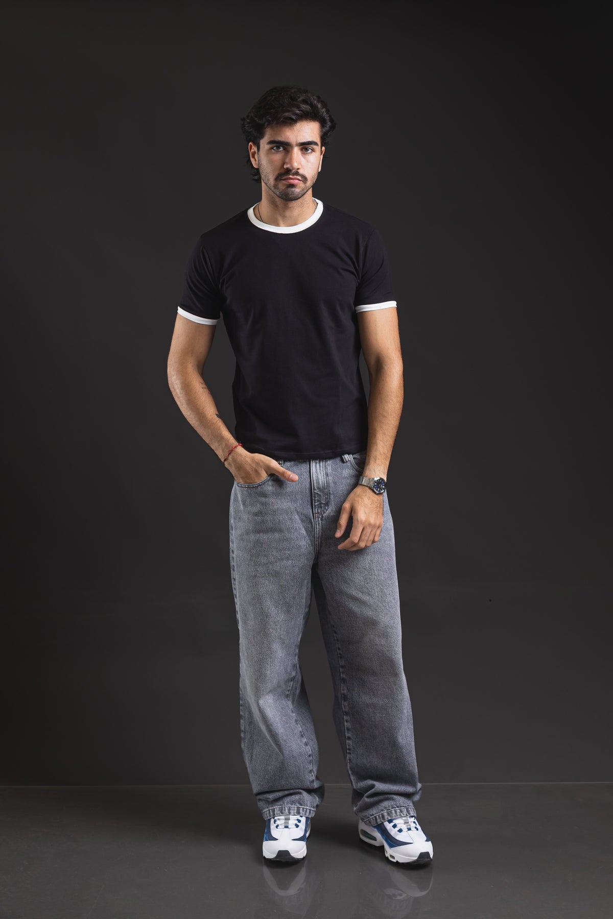 Baby tee REDENTOR Basic Satori black/marfil – look completo