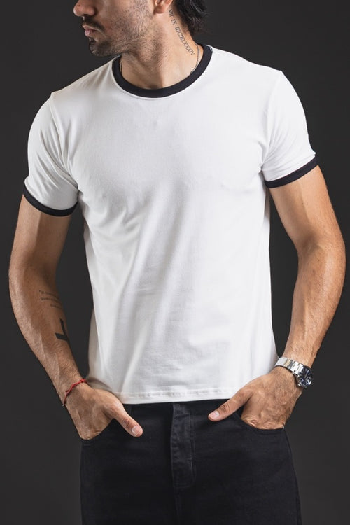 Baby tee REDENTOR Basic Satori marfil/black – primer plano frontal