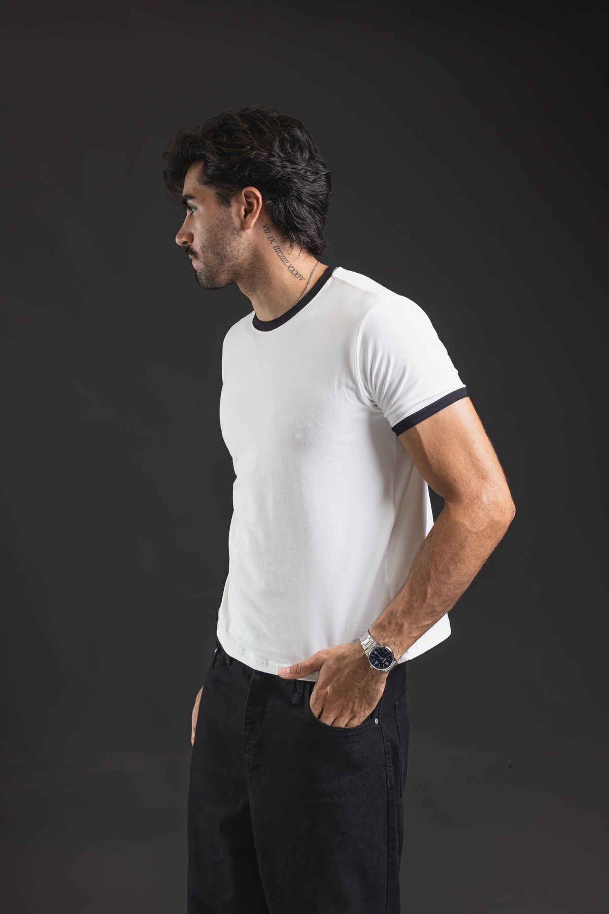 Baby tee REDENTOR Basic Satori marfil/black – vista de perfil