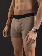 Boxer OTTO New Collection Beige Oscuro con pretina negra KING OTTO, vista de frente puesto