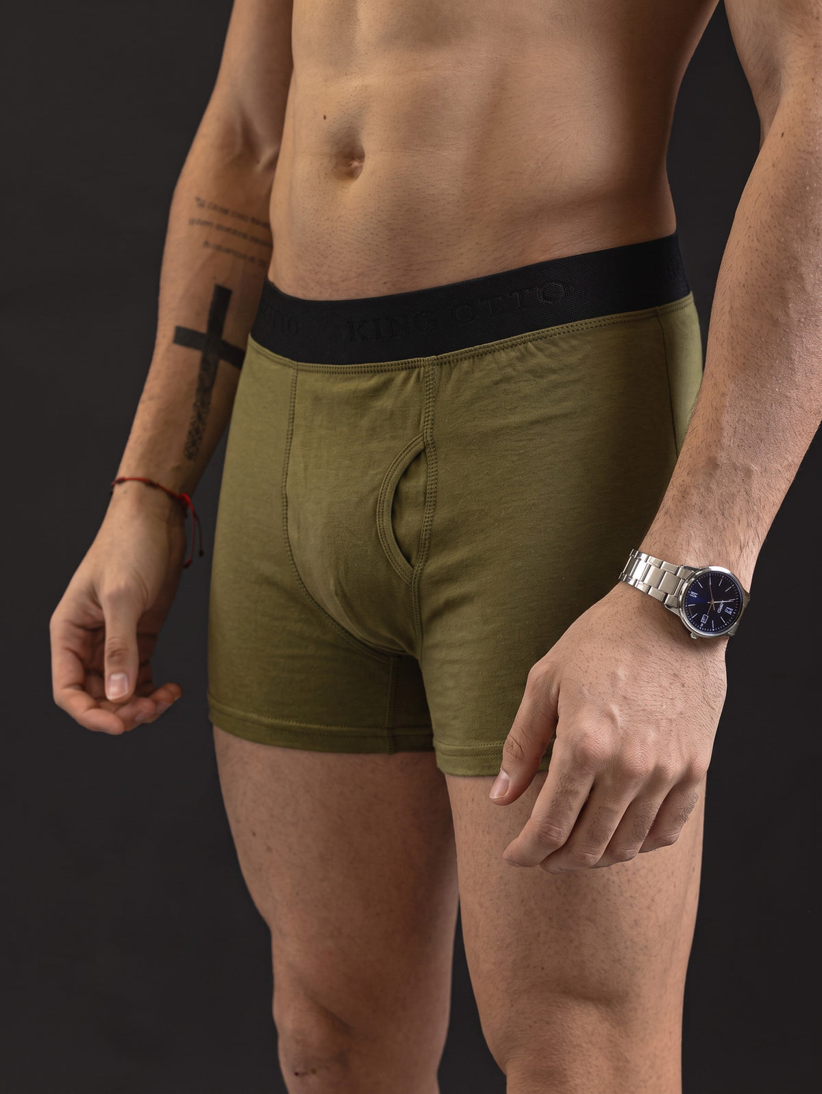 Boxer OTTO New Collection Green, verde oliva con pretina negra KING OTTO, vista de frente puesto