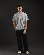 Remera Boxy Block Gray de frente, tejido waffle gris melange con logo King Otto bordado
