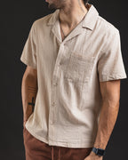 Camisa Corrugated beige – vista frontal en primer plano