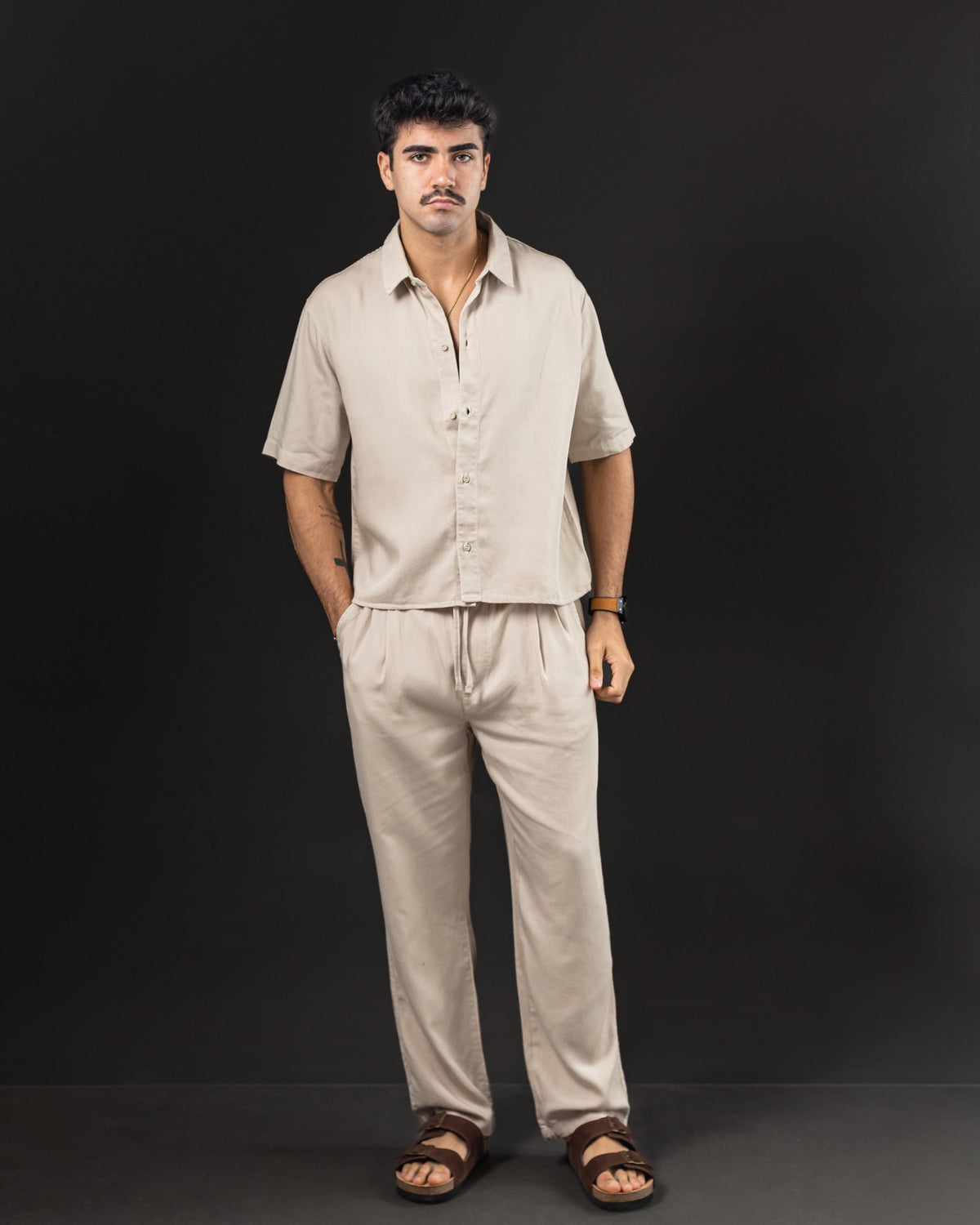 Camisa boxy de lino OTTO beige – conjunto completo