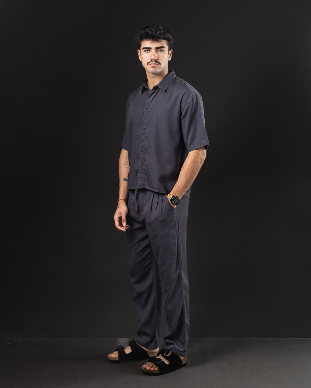Pantalón de lino OTTO gris – conjunto de costado