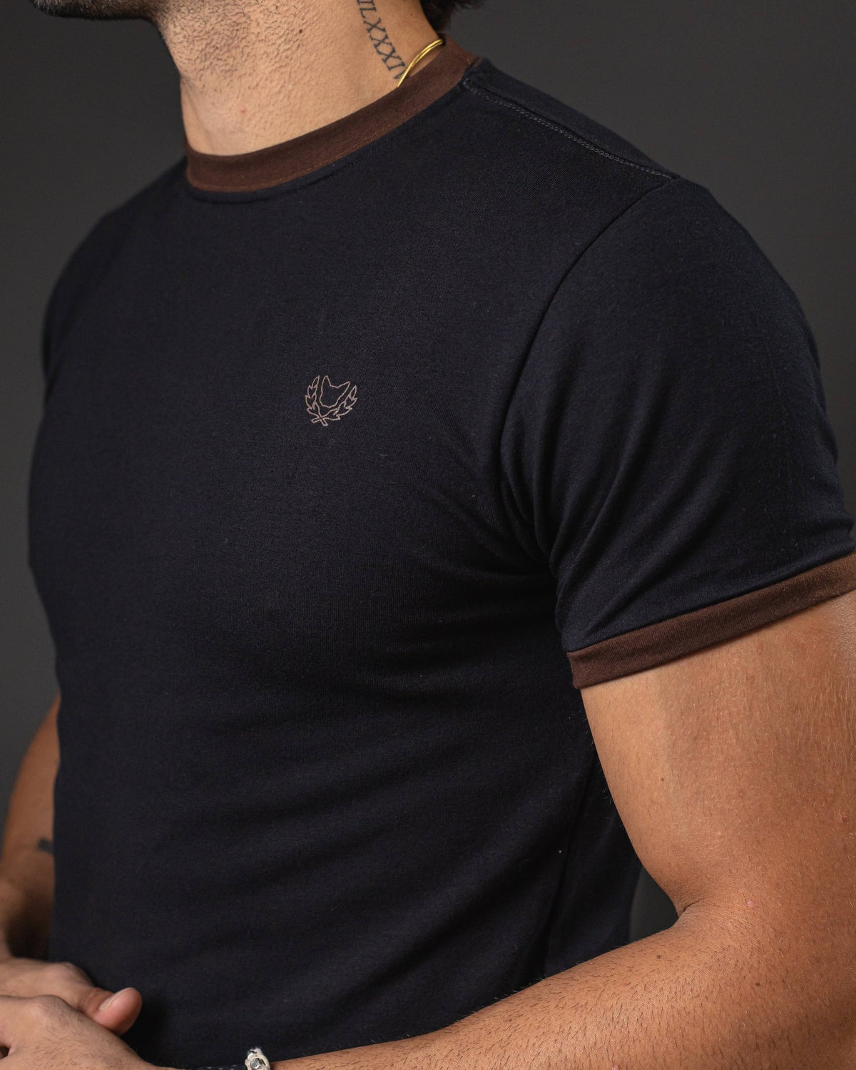 T-SHIRT OTTO RINGER TEE BLACK/BROWN