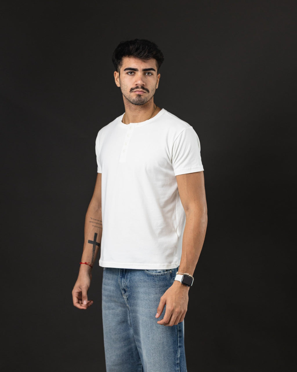 T-SHIRT OTTO NEW BASIC C/BOTON MARFIL