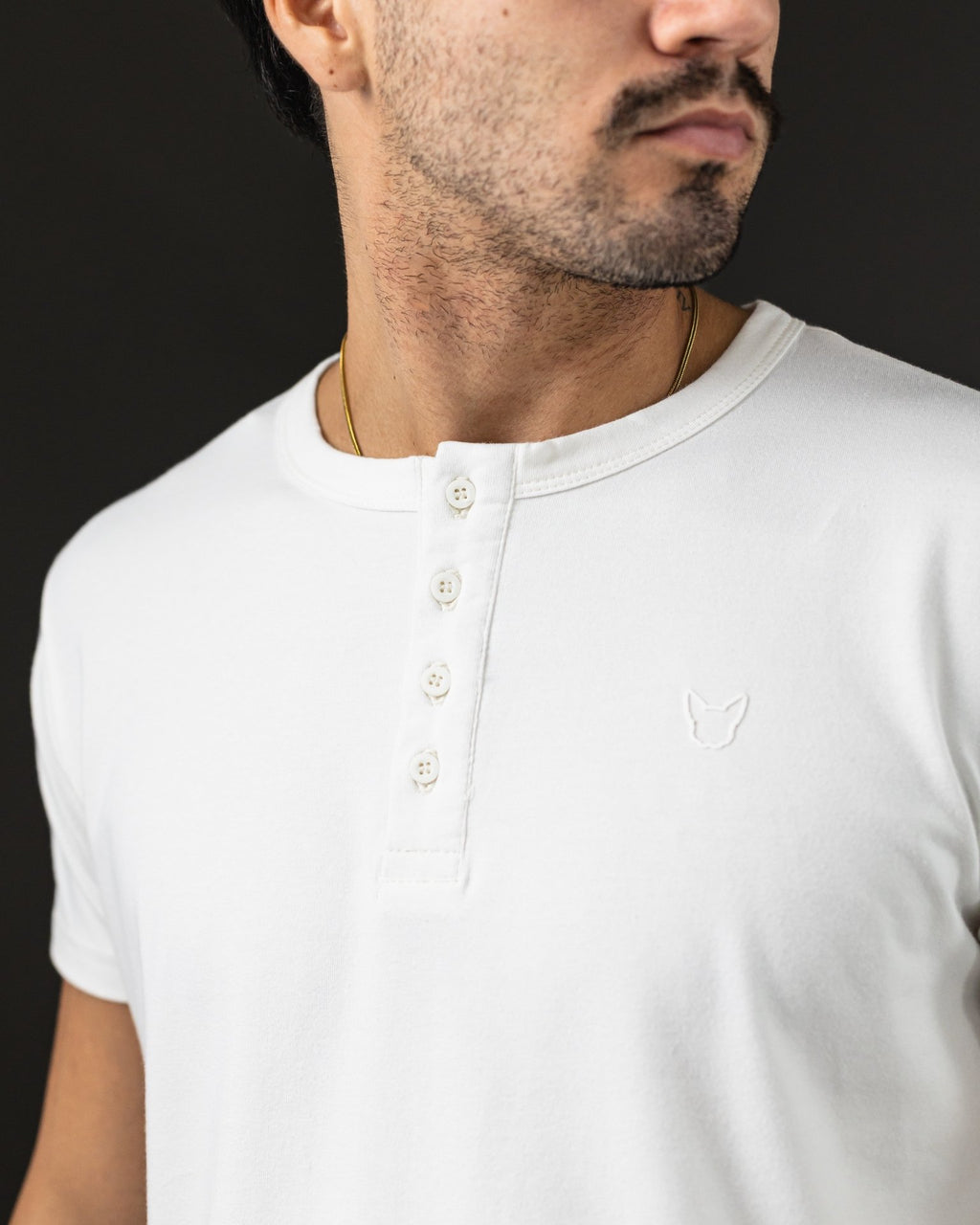 T-SHIRT OTTO NEW BASIC C/BOTON MARFIL