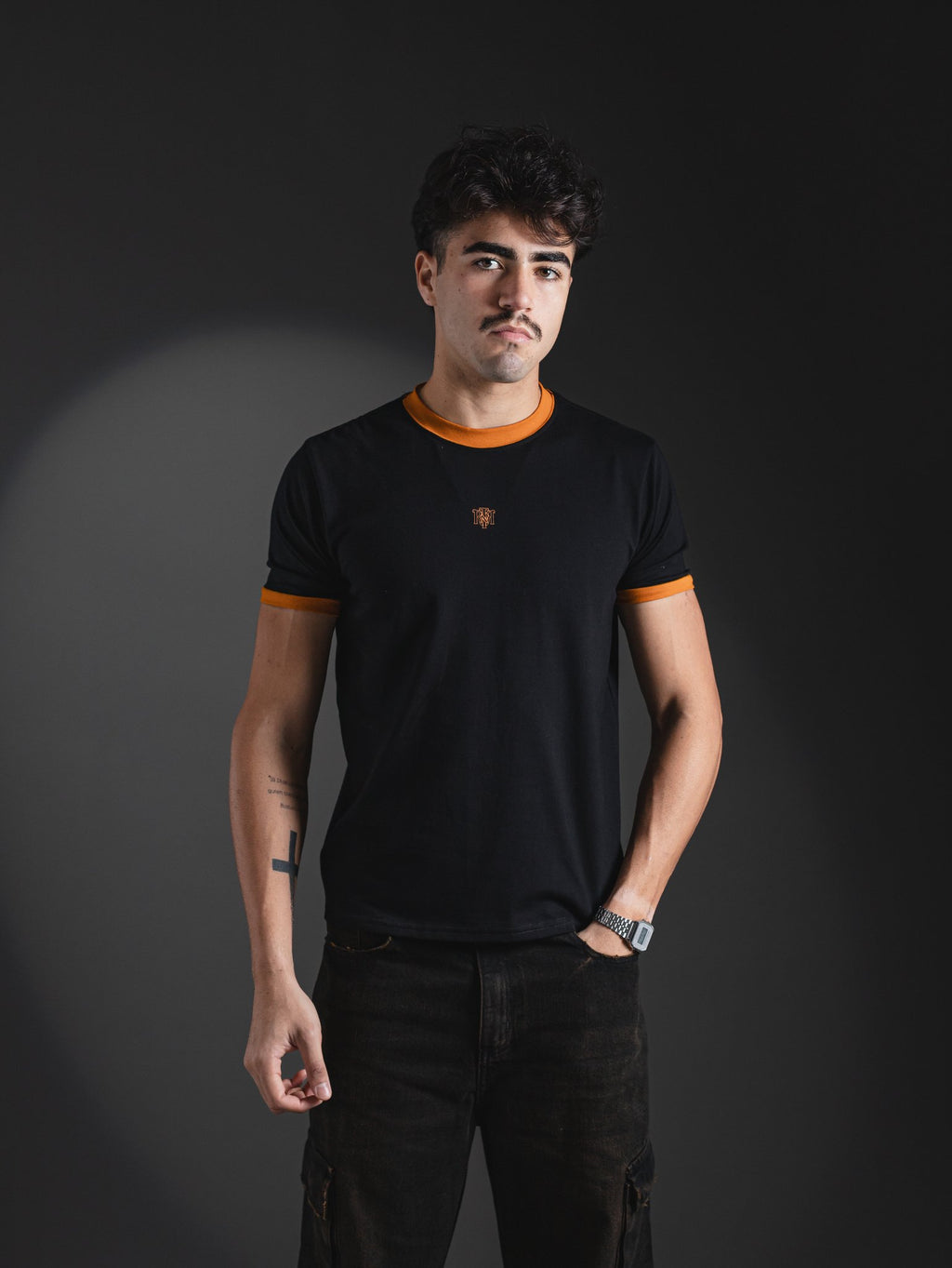 REDENTOR BABY TEE BLACK/ORANGE