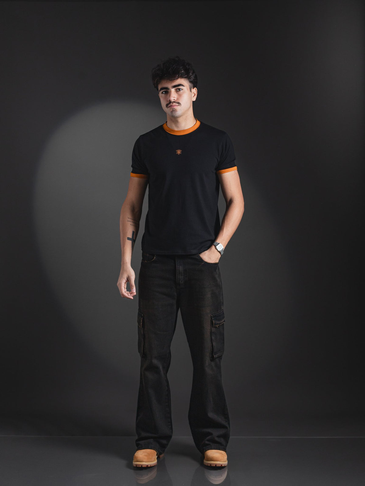 REDENTOR BABY TEE BLACK/ORANGE