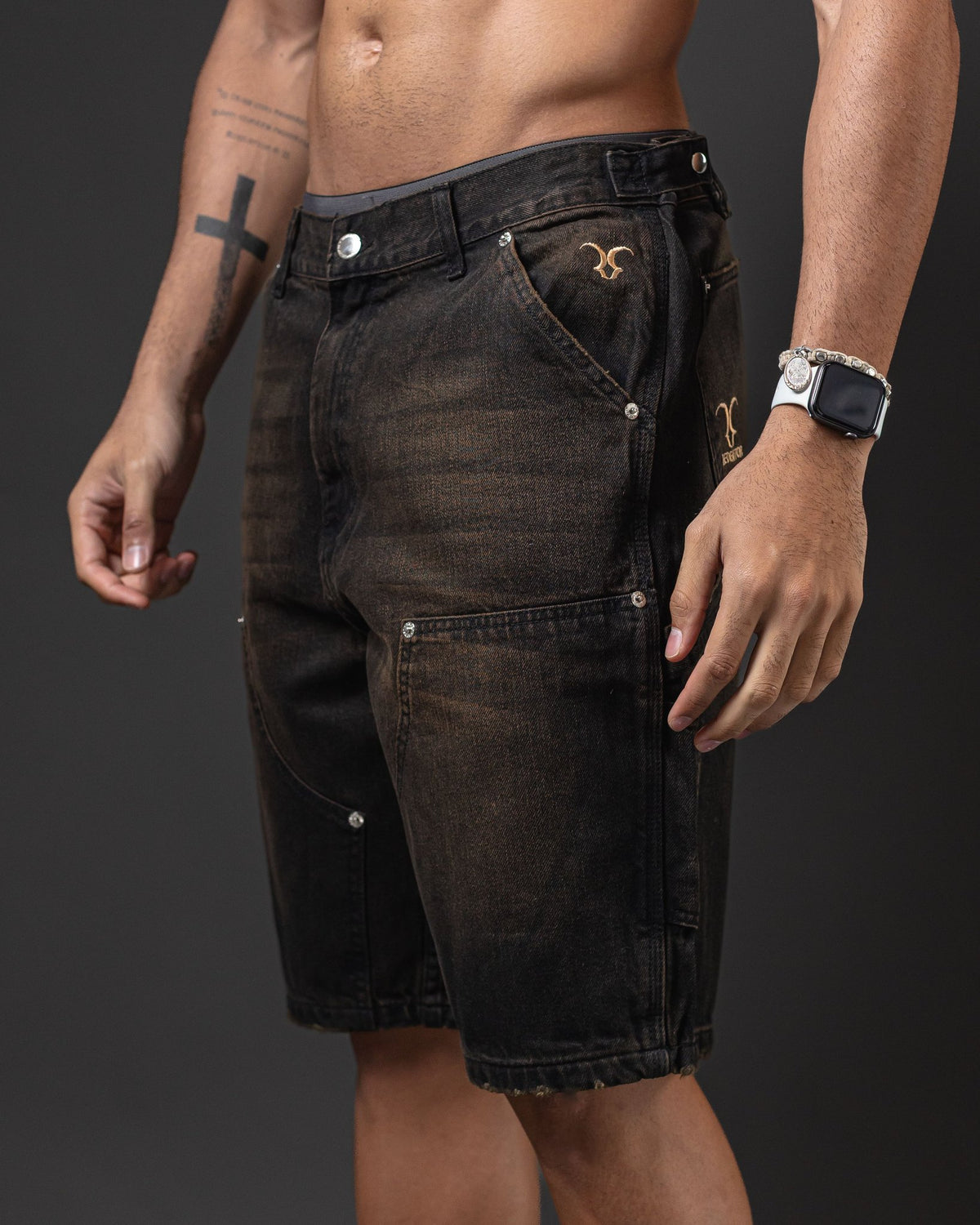 BERMUDA CARPENTER NEGRO OXIDADO