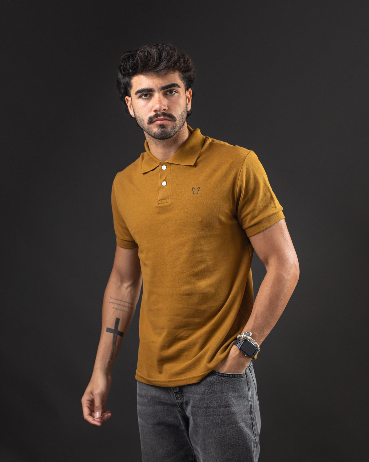 REMERA POLO OTTO BASIC CARAMELO/BLACK