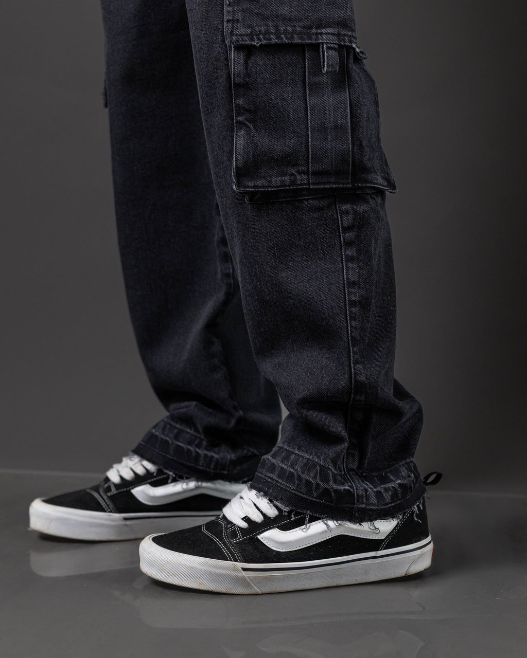 REDENTOR JEANS DOUBLE CARGO BLACK