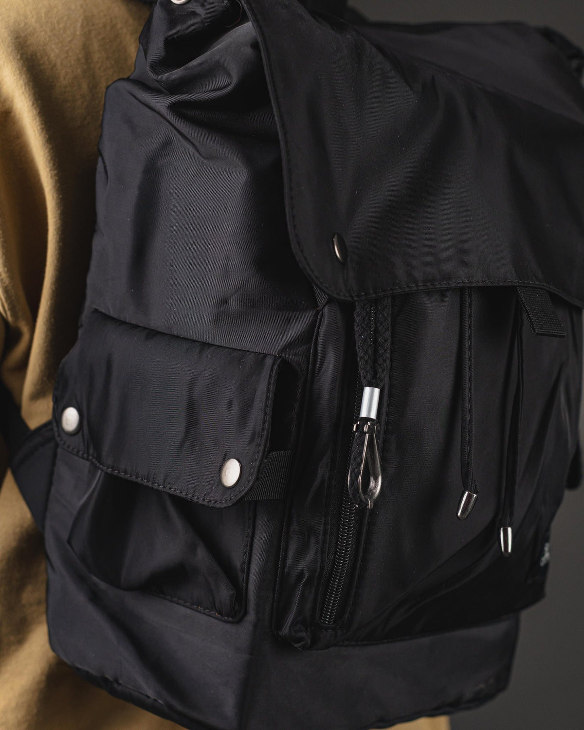 MOCHILA OTTO EN NYLON ENGOMADO KB NEGRO