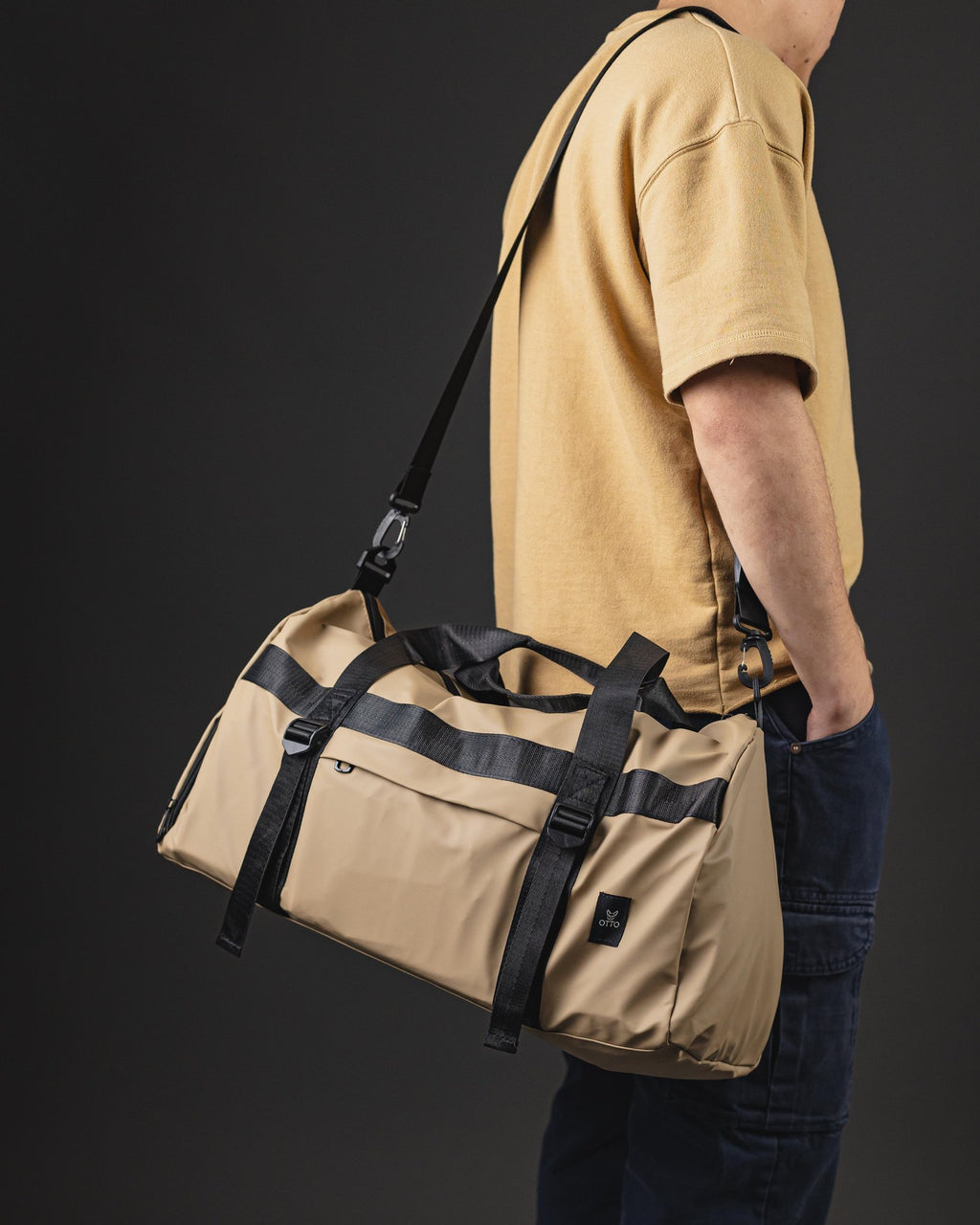 OTTO BOLSO DE HOMBRE DEPORTIVO EN NYLON ENGOMADO MARRON