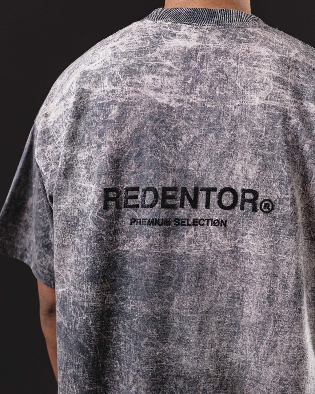 OVERSIZE REDENTOR DESTEÑIDO NEGRO