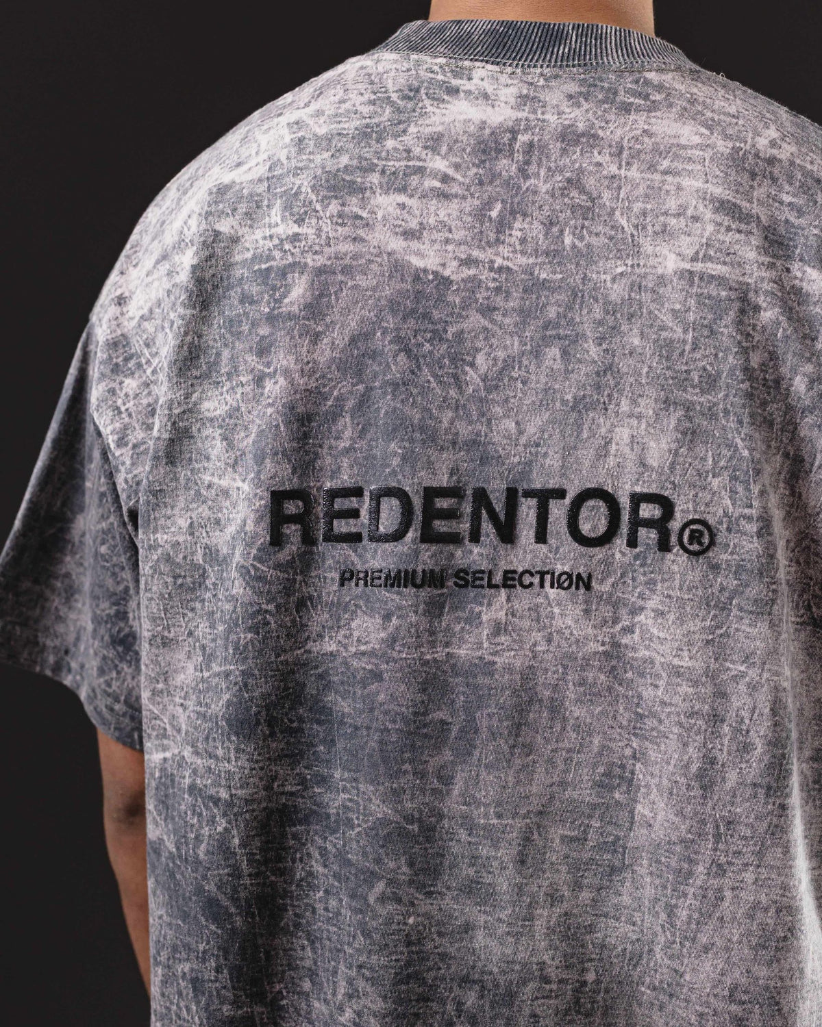 OVERSIZE REDENTOR DESTEÑIDO NEGRO