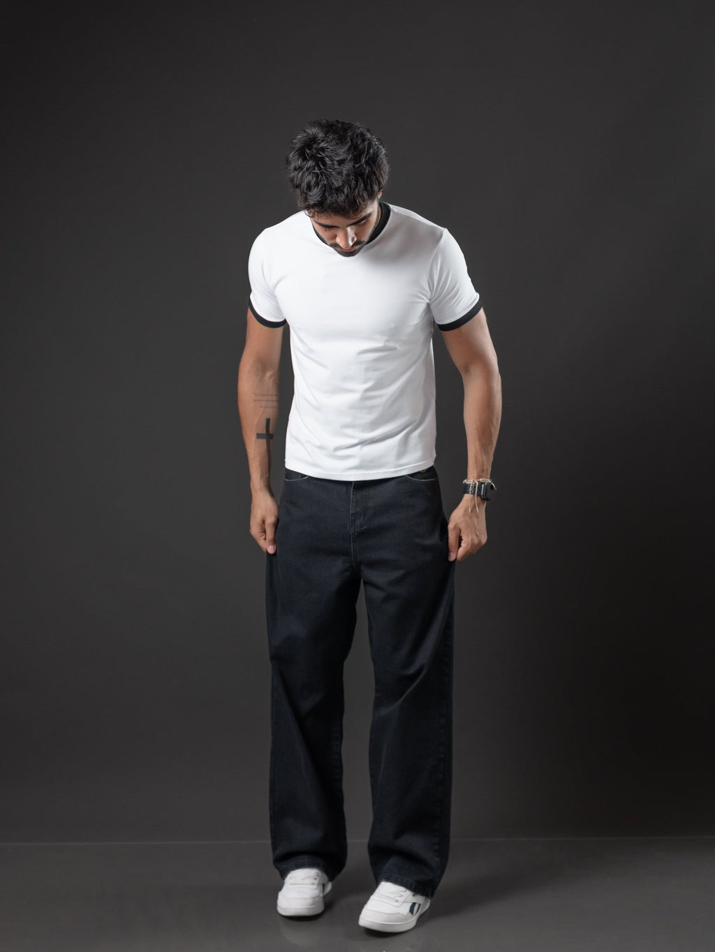 OTTO BAGGY NEGRO ESTÁTICO