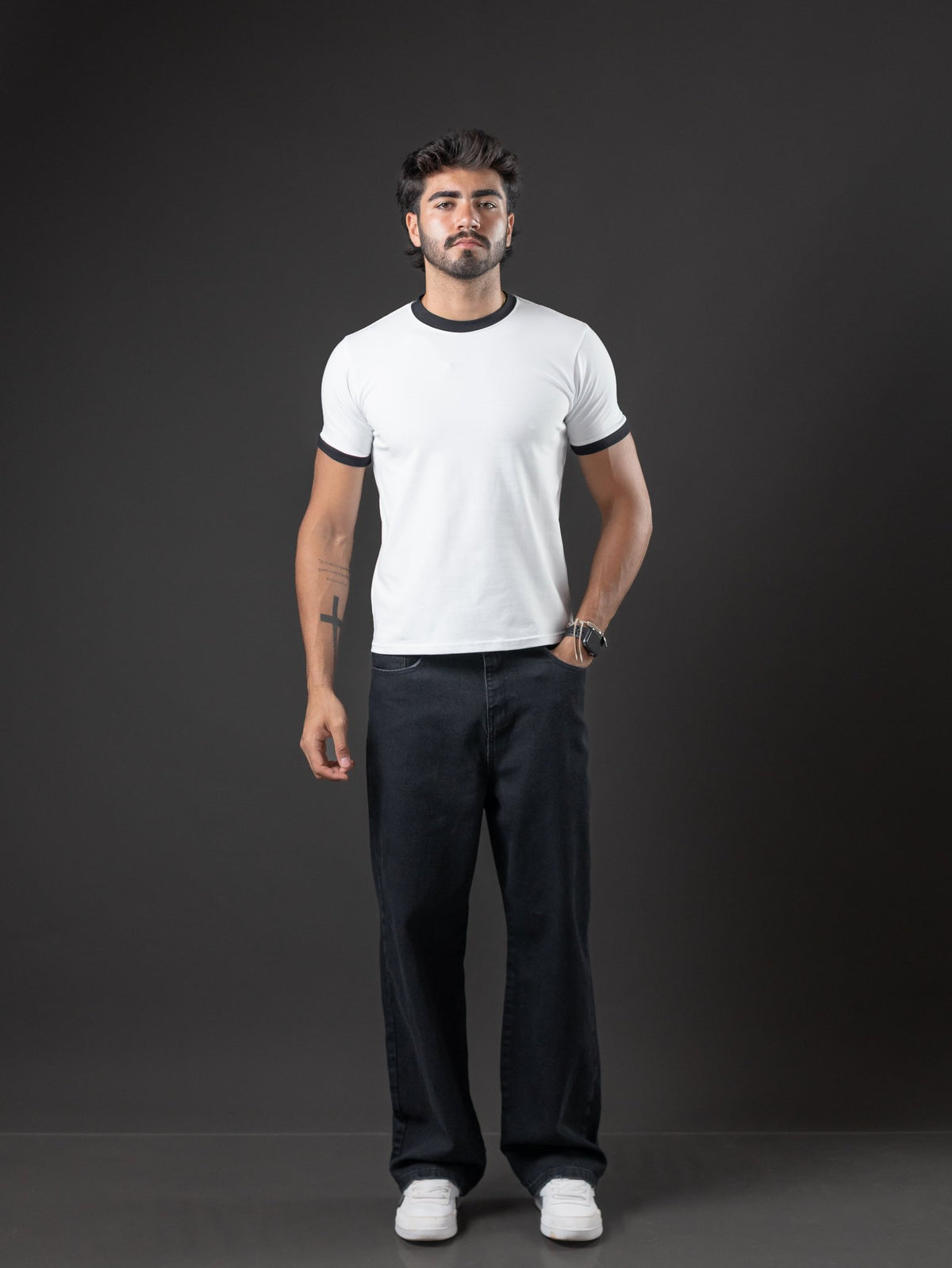 OTTO BAGGY NEGRO ESTÁTICO