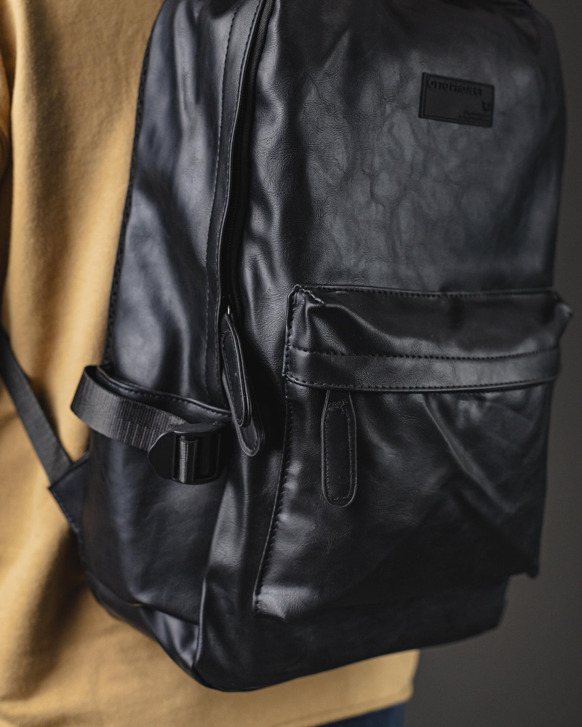 MOCHILA DE HOMBRE PU NEGRO