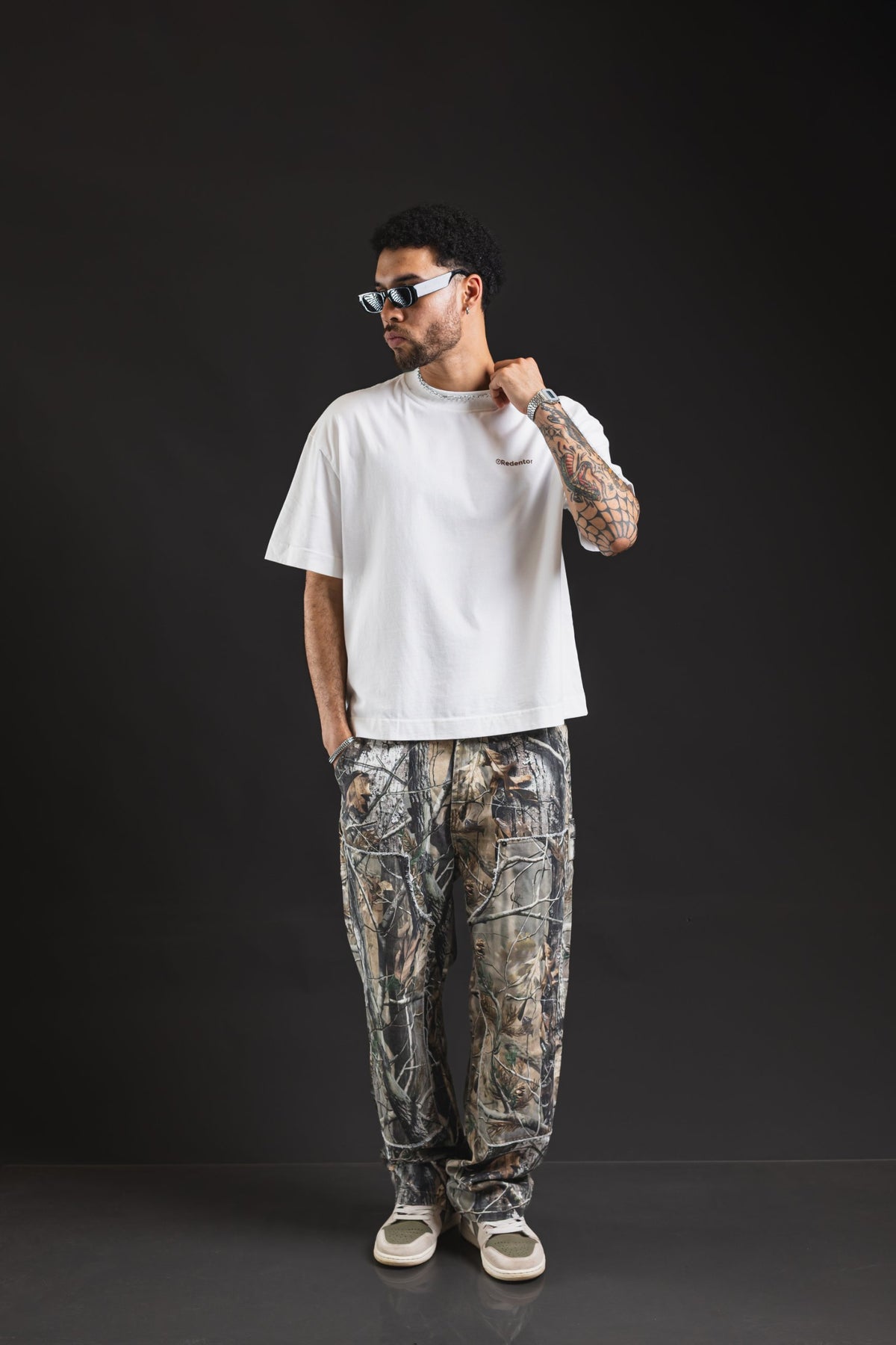 Pantalón baggy carpenter camo - look completo de frente
