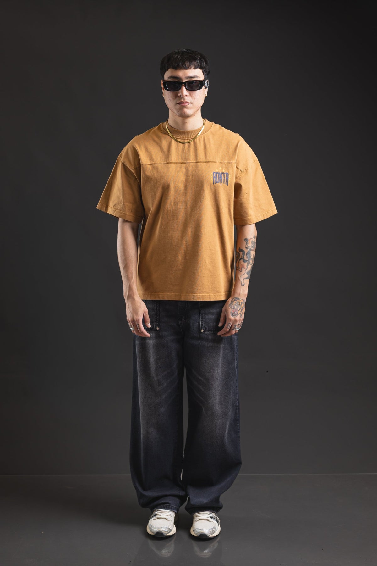 Pantalón Baggy Chopp Black Osaka, look completo de frente