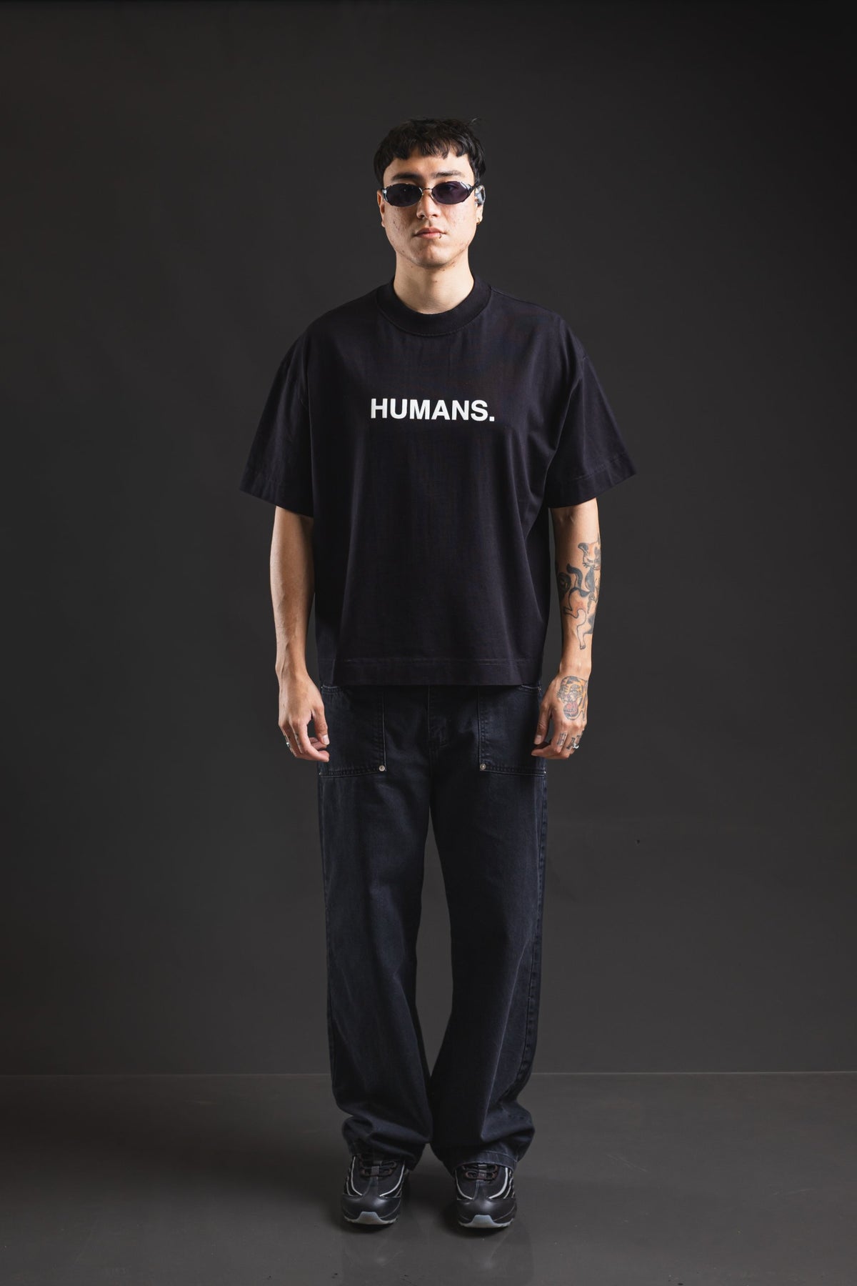 Pantalón Baggy Chopp Blackout Tokio, look completo de frente