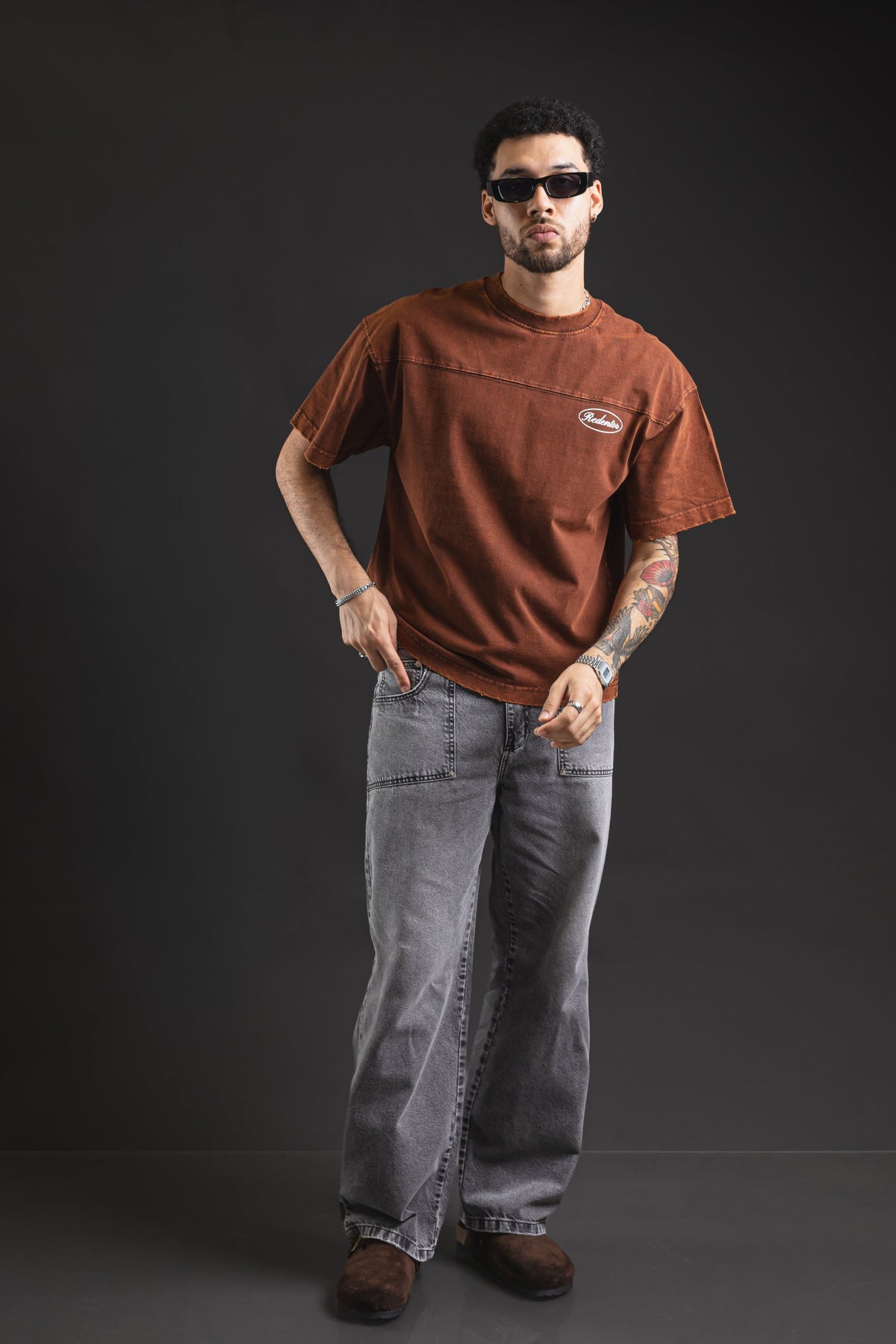 Pantalón Baggy Chopp Grey Kioto, look completo de frente
