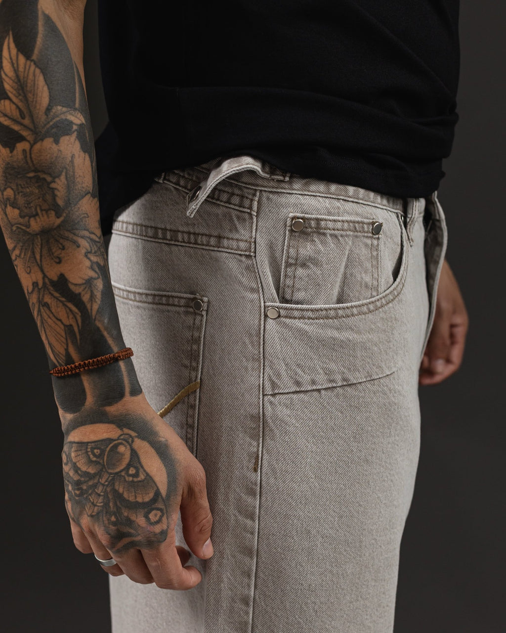 Pantalón Baggy Arena - detalle bolsillo delantero
