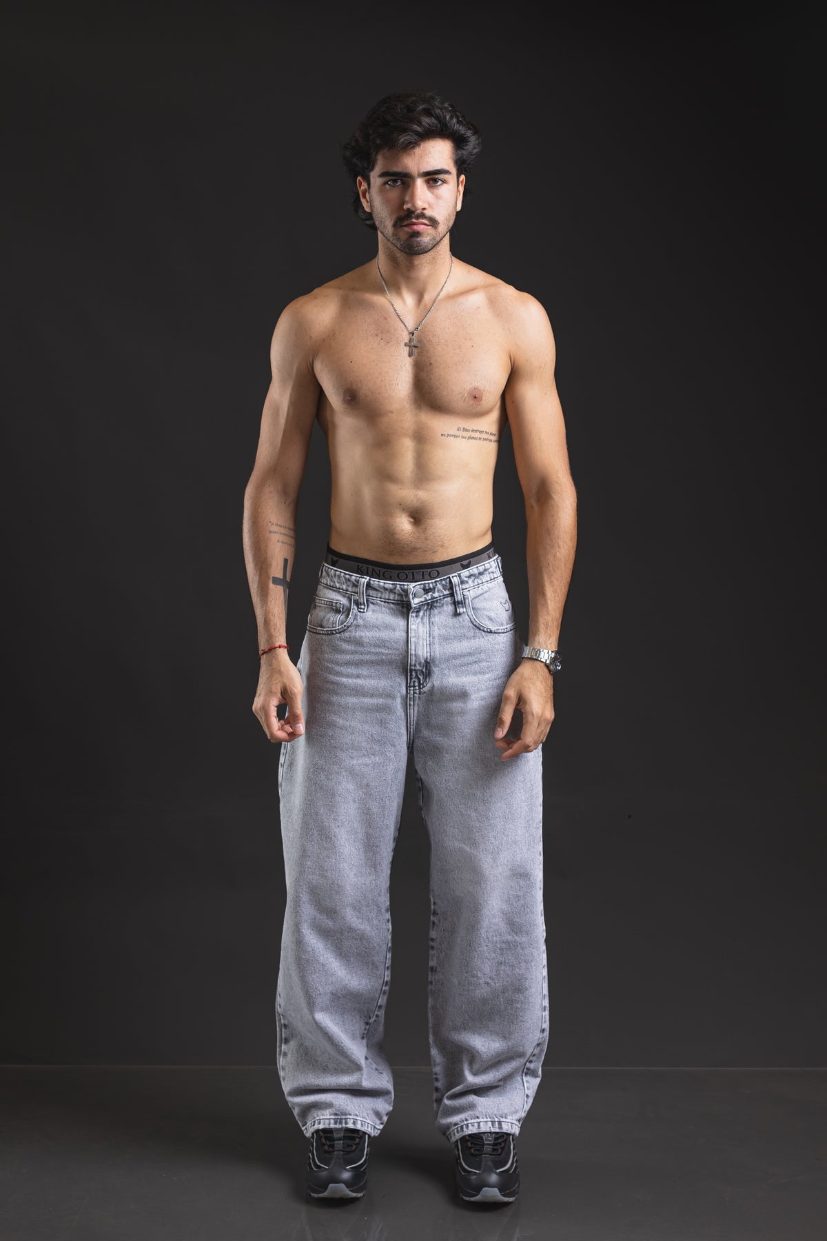Pantalón baggy OTTO Ice Grey - look completo