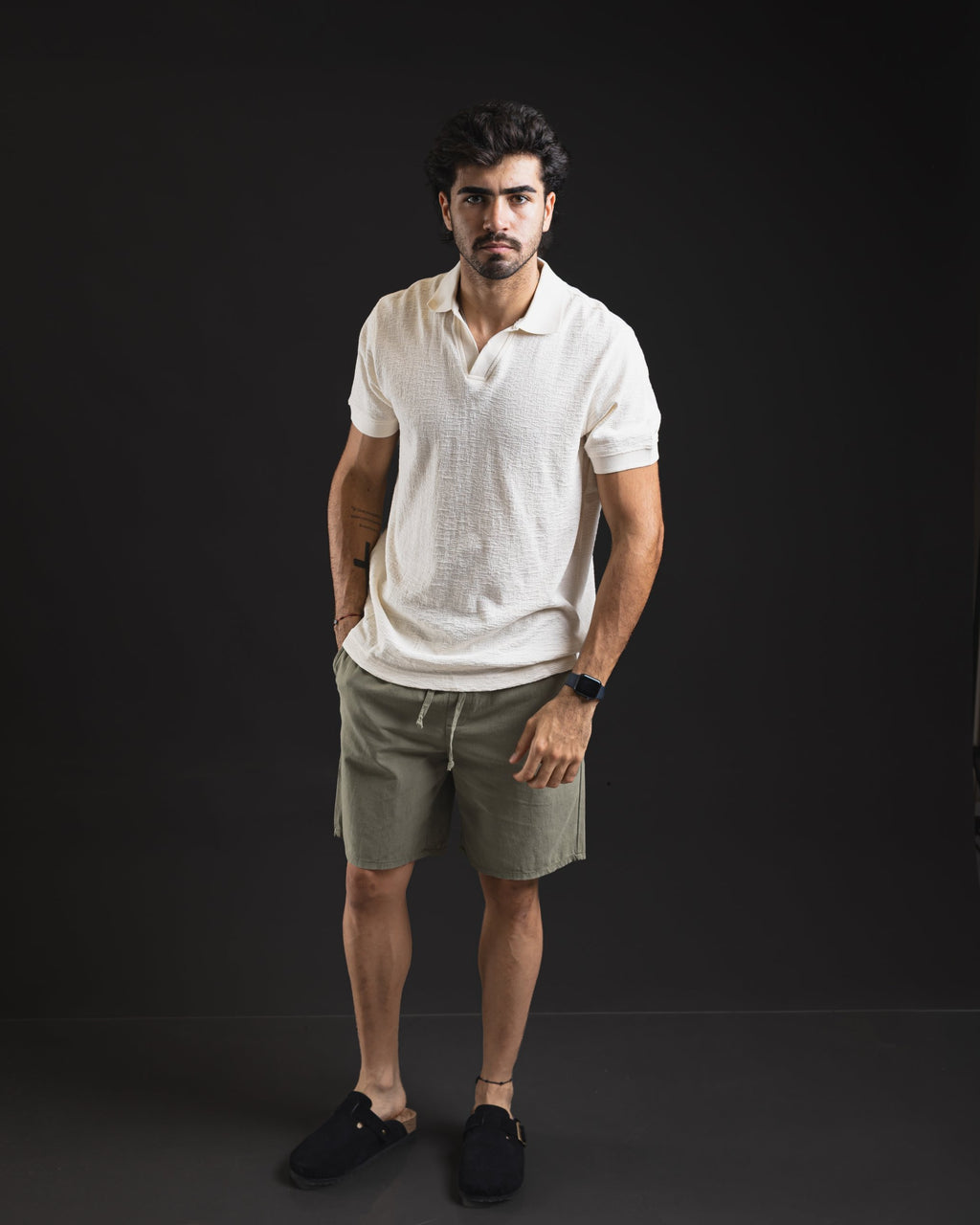 Polo Corrugated Aeropostale marfil – look completo