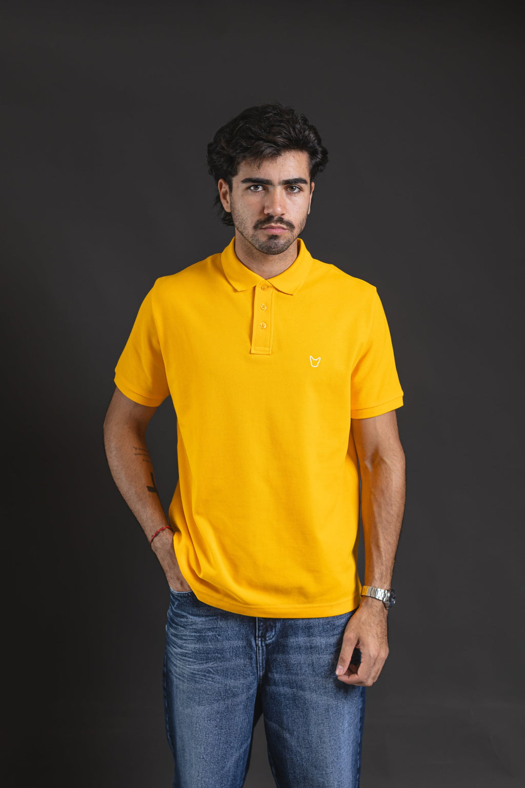 Polo OTTO New Basic mostaza – look completo
