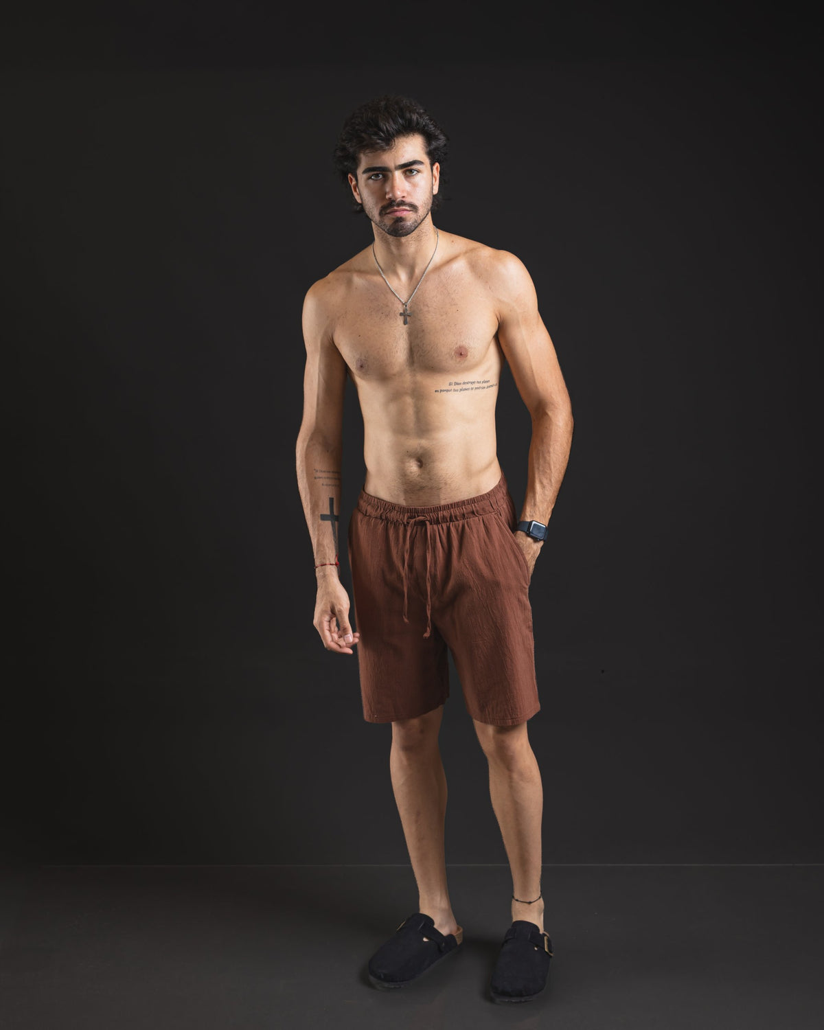 Short Cotton Elementary marrón – look completo